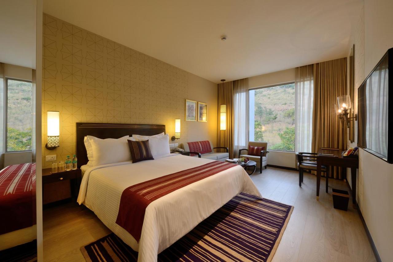 Marasa Sarovar Premiere Тирупати Экстерьер фото Deluxe Room